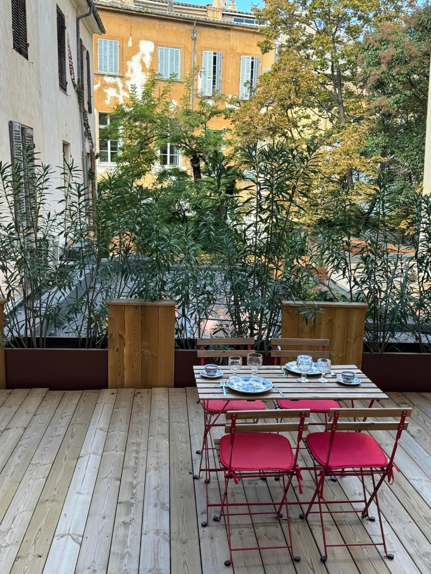 Les Suites Du Cours & Spa Aix-en-Provence Ngoại thất bức ảnh